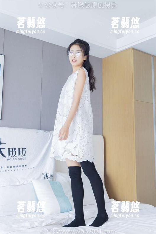 BoBoSocks袜啵啵-稚予 BoBoSocks袜啵啵 - 原图中的稚予蓝丝,不得不说,每次看都想把它设为壁纸!
