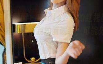 Feilin嗲囡囡 – Emily尹菲的红裙图包：我打算把这当做我的面试装，可能效果会很惊艳……或者很尴尬。