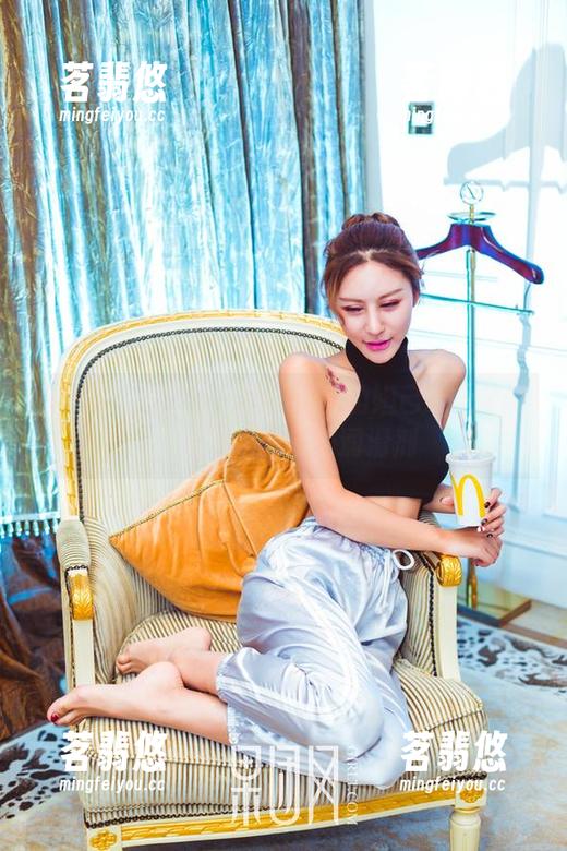 GIRLT果团网 - 办公室里的妲己_Toxic：私拍酝酿中的润滑剂