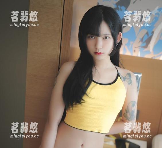 圣诞季的Hizzy(히지)：私房写真让节日更加“随性”一些