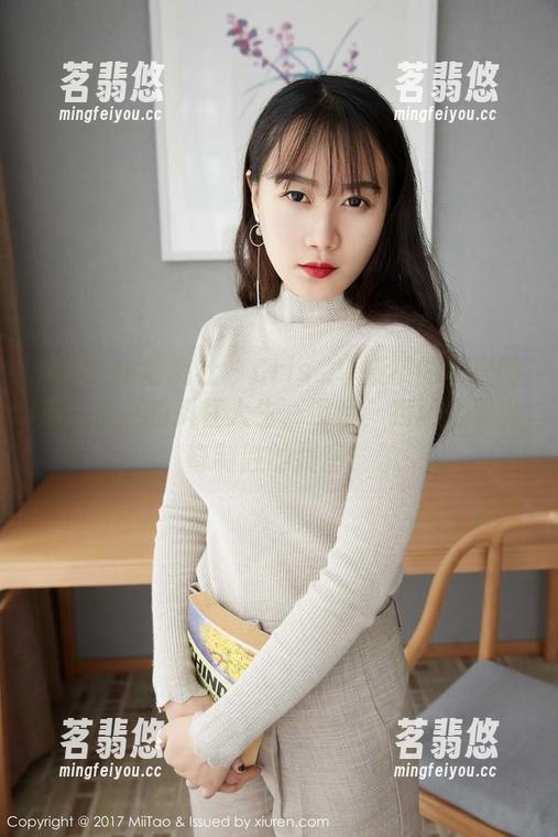 MiiTao蜜桃社 - Cris_卓娅祺的私房图集：女王的斜杠人生，没错，我就是那出奇制胜的拼图！