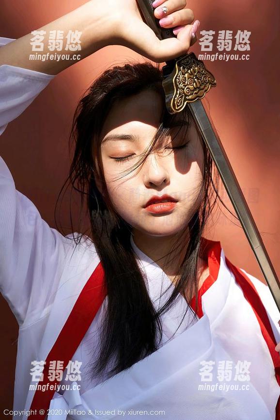 MiiTao蜜桃社-静香Mandy MiiTao蜜桃社 - 静香Mandy的可爱图包,福利竟让人想起了泡泡糖的味道?