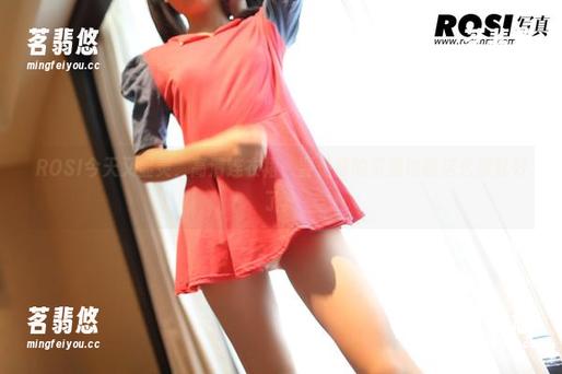 ROSI ROSI今天又显灵,高清连衣裙,要是我的资源也能这么撩就好了。