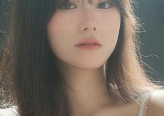 Sira(시라)的图包：裤兜里暗藏的丝魅，别有洞天