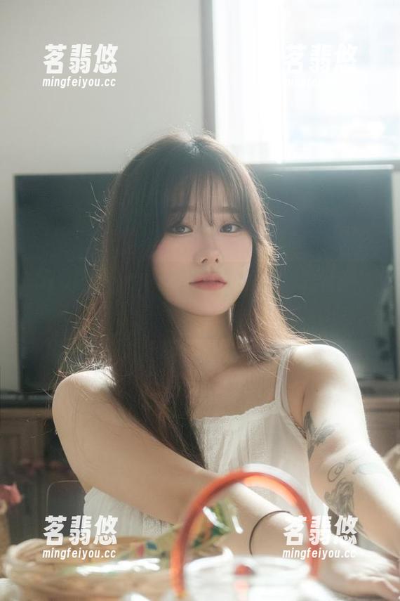 Sira(시라)的图包：裤兜里暗藏的丝魅，别有洞天