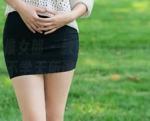 TuiGirl推女郎 – 教室里赵惟依的免费写真，学不学无所谓，先饱眼福再说。