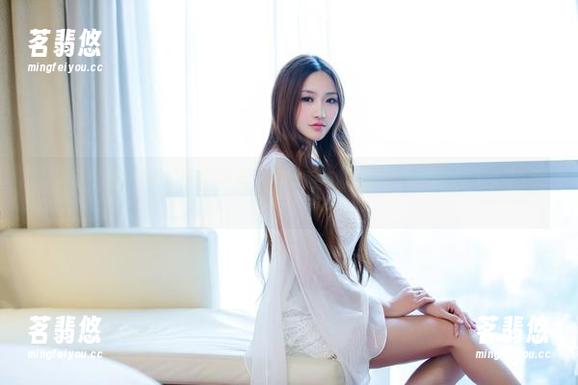 TuiGirl推女郎-赵梦洁 TuiGirl推女郎 - 原图预告:赵梦洁的黑白写真,清冷又让人猜。