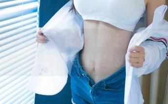 UGirls尤果网 - 沈佳熹护士,给你吞药的同时送来美图壁纸乱入!