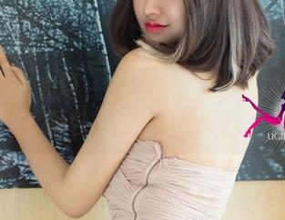 UGirls尤果网 – 拿走不谢！谭睿琪的套装图包，完全免费唷。