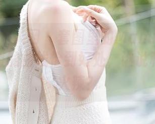 Xiuren秀人网 – 套图里的Manuela玛鲁娜，美臀的曲线恰到好处，谁说和服不够火辣？
