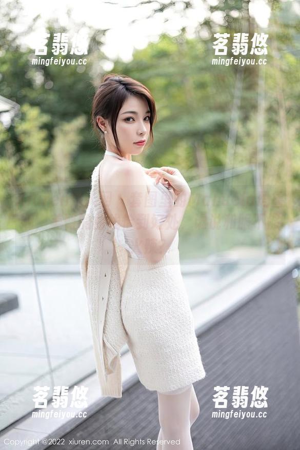 Xiuren秀人网-Manuela玛鲁娜 Xiuren秀人网 - 套图里的Manuela玛鲁娜,美臀的曲线恰到好处,谁说和服不够火辣?