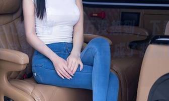 Xiuren秀人网 – 万万没想到，下载summer宝宝的白裙作品集竟成了我的日常乐趣