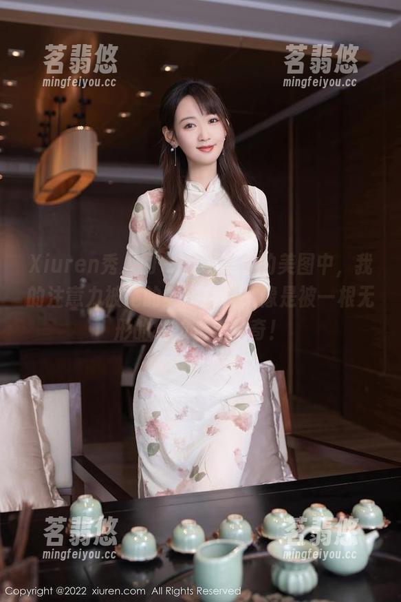 Xiuren秀人网 - 在初梦瑶的美图中，我的注意力被她的美脚牵引，像是被一根无形的线拉走，神奇！