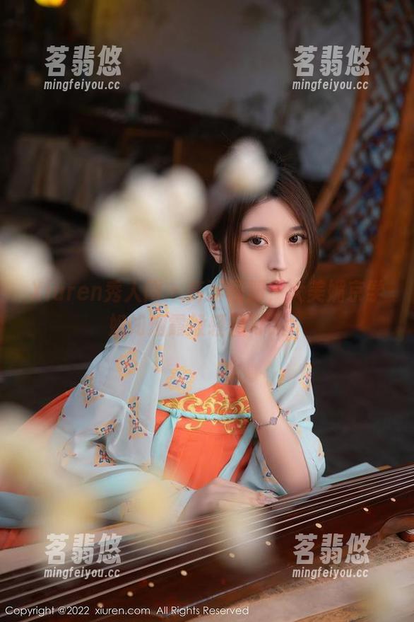 Xiuren秀人网-大美媚京 Xiuren秀人网 - 高清图册,大美媚京学姐如烟霞般轻盈可人!