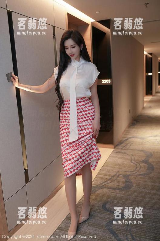 Xiuren秀人网-小泡芙winna Xiuren秀人网 - 福利在此,小泡芙winna的自拍图片,你们能抗住这诱惑吗?