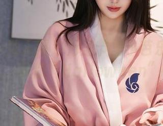 Xiuren秀人网 – 万圣节里小芭乐的神秘图包，带你“Halloween”一把