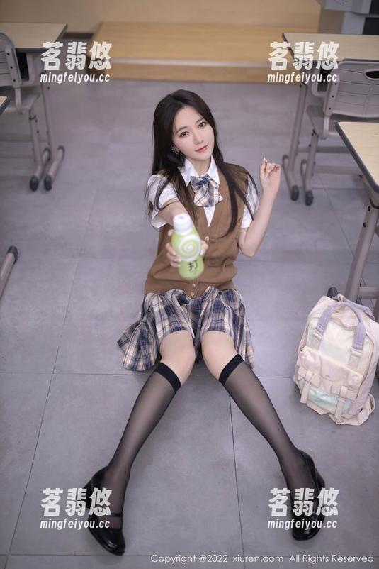 Xiuren秀人网-猫咪巨臀妹妹 Xiuren秀人网 - 图集里隐藏的白色乐趣,免费近距离围观猫咪巨臀妹妹!
