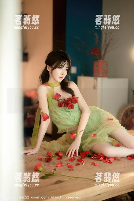 Xiuren秀人网 - 原图里的绮里嘉Carina，难道这就是传说中的JK画风？！