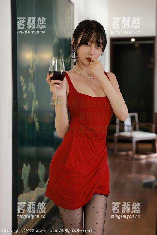 Xiuren秀人网-雨儿baby Xiuren秀人网 - 雨儿baby的睡衣精选图集:她那么轻松,反而让我反思自己这几天忙得像个陀螺的样子。