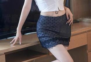 YouMi尤蜜荟 – 图片中的妲己toxic轻松搞定三亚旅拍，妩媚与调皮完美融合，新鲜出炉！