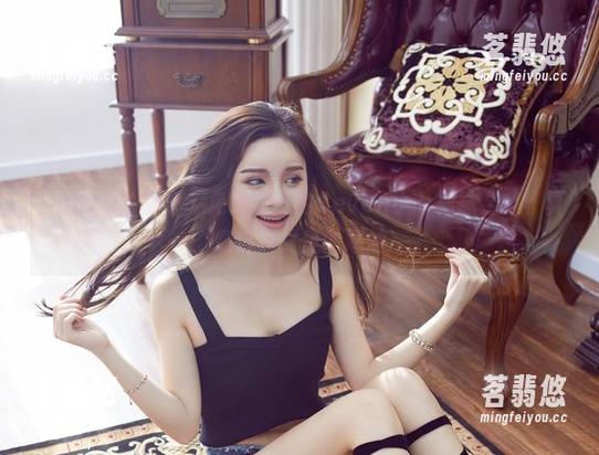 YouWu尤物馆-Seven小七 YouWu尤物馆 - 免费送出的Seven小七棉袜合集,真是裤脚丈量的尴尬