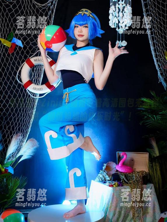 ZinieQ 看这里!ZinieQ姐姐带着高清图包来给你讲“懒惰姐姐的快乐时光”!