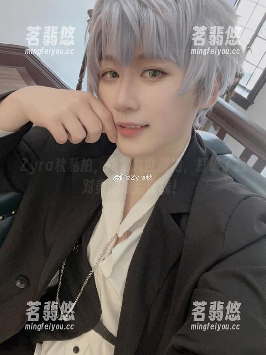 Zyra秋私拍，路易九世旗袍，打破了我对美的最后防线！