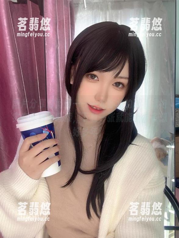 图片分享时间到——一北亦北的新春旗袍实在是目不暇接，下载一张就能让人多想好多年！