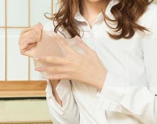 丽柜 – 不疯魔不成活，伊园最新写真集里的御姐风范！