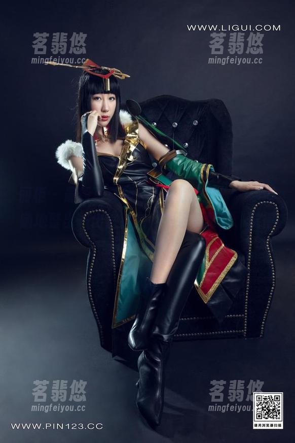 丽柜 - 最新写真集：“安娜女王”，随时随地整出一出宫廷剧，眼泪、赞叹、觉得被虐得很！