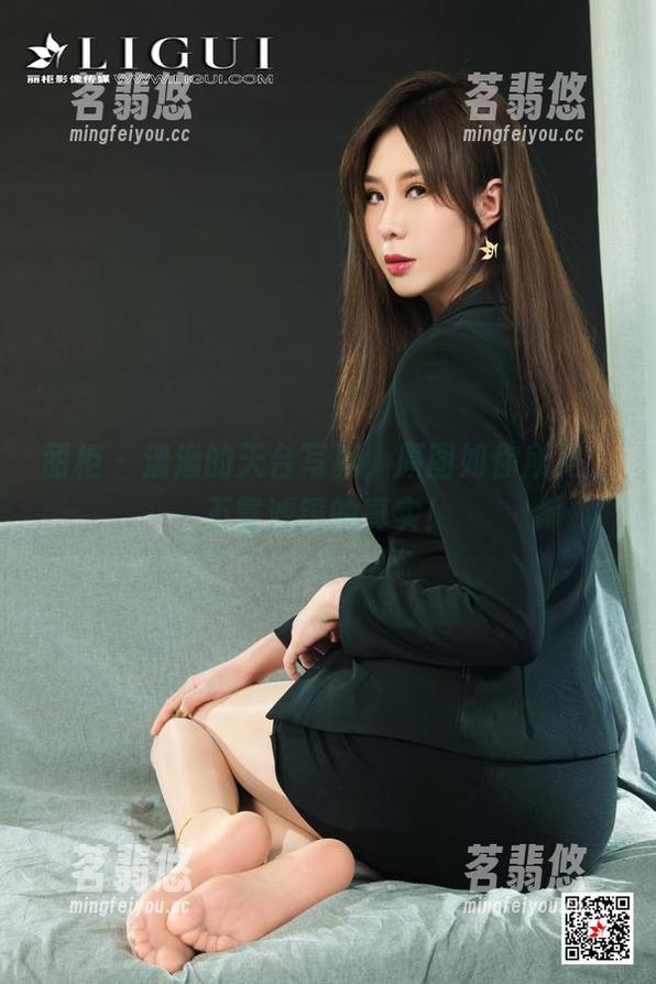 丽柜-潘潘 丽柜 - 潘潘的天台写真,原图如你所见,不靠滤镜的真实!