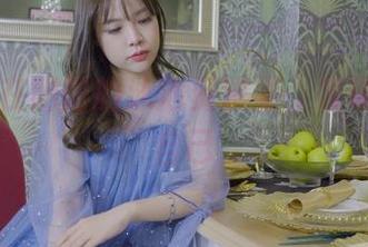 丽柜 – 在阳阳的泳池资源里，发现另一个自己