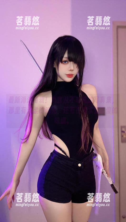 九言从不咕咕 最新海边特辑!九言从不咕咕的写真集,那里有温柔的波光,还有在海水里犯傻的味道。