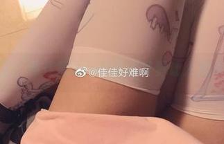 学妹来了，佳佳酱ovo的高清写真让人流连忘返！