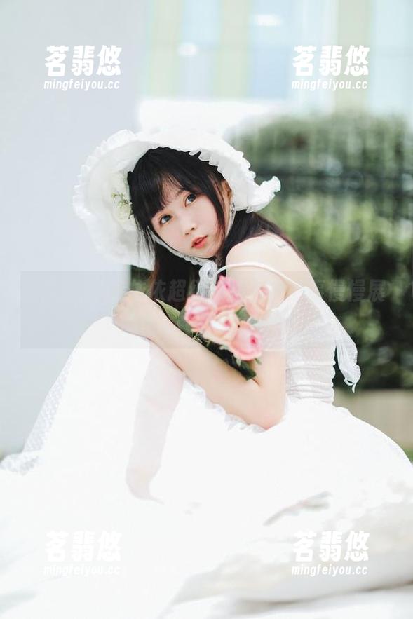 图册翻页，依依超级懒的少女心事慢慢展开