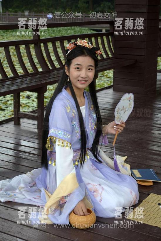 初夏女神 - 肉丝从哪里来的，难道双双的定制图集也是一秘诀？