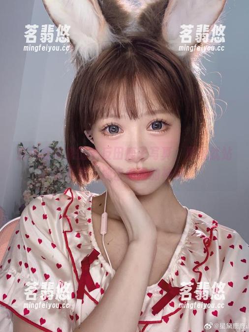 千反田鹿子 连体衣带来的千反田鹿子写真,原图就站在那里,冲击着我的神经。