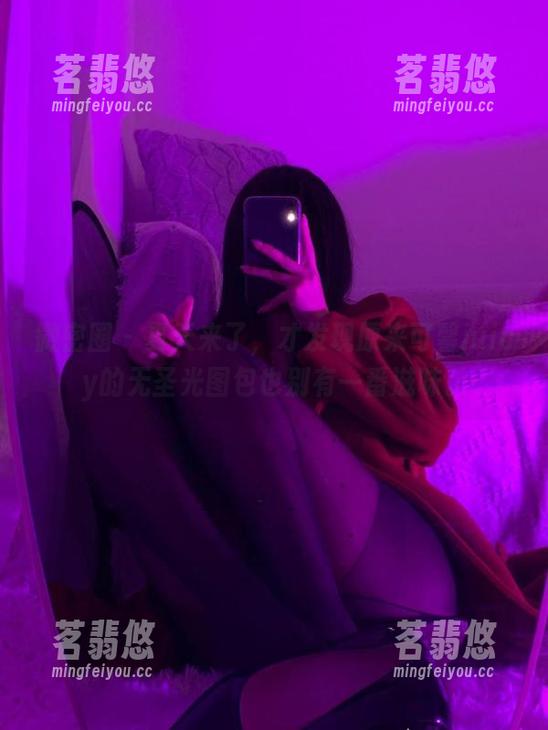 可馨juicy 微密圈 - 夏天来了,才发现原来可馨juicy的无圣光图包也别有一番滋味。