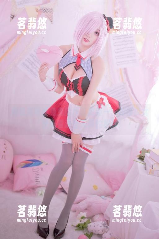 周叽是可爱兔兔的作品更新——阁楼少女，快来看这些天真的模样！