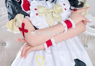 算了，喵喵的喵吖写真还不错，星穹铁道上的银狼也是，因为…就这脸啊，哈哈。