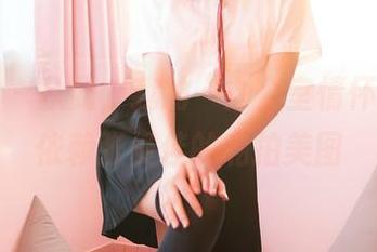 嗲囡囡 – 从此，我的“办公室情怀”都是依赖张俊佳的私拍美图