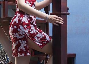 头条女神 – 停不下来的眼睛：艾小青的“清纯”图包，每个小动作都是无辜的代名词。