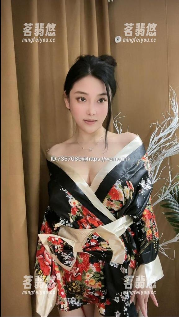 微密圈 - 奶雯说：免费写真也要有个性的套装