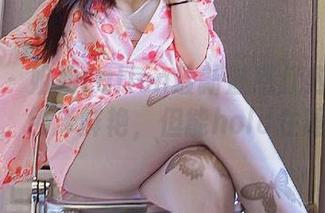 微密圈 – 姐姐Lalion最新魅惑红内衣作品集，色泽鲜艳，但能hold住吗？