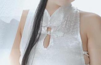 看！小仓千代w的写真里奶牛出奇的可爱？