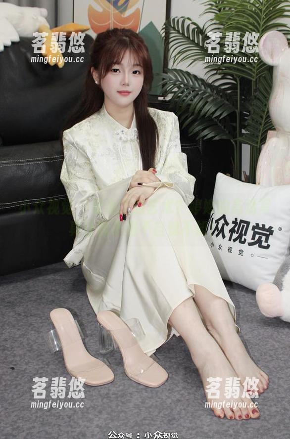 小众视觉-婷婷 小众视觉 - 足尖上的艺术?婷婷的高清写真让我不得不自愧不如!