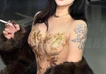 微密圈 – 小优优子玩出新花样，7.6嘉宾全套来啦，真的是看得我直摇头。