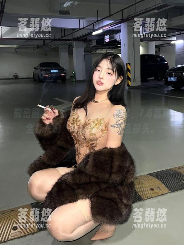 微密圈 - 小优优子玩出新花样，7.6嘉宾全套来啦，真的是看得我直摇头。