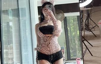微密圈 – 小玉吃果冻在日式和服里转啊转，这组免费的图包可真是巧妙。