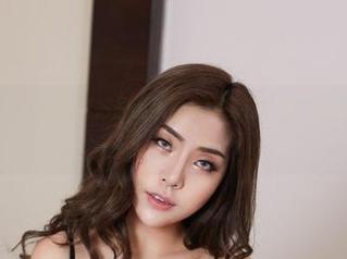 尤物馆 – Cris_卓娅祺把护士套图玩得飞起，放飞自我前请下载一个！
